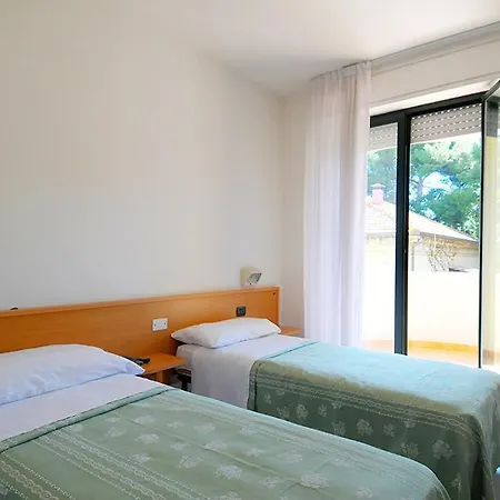 Ξενοδοχείο Marebello 3*